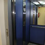 Apartment Centre *