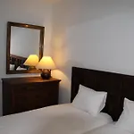 Apartment Centre *